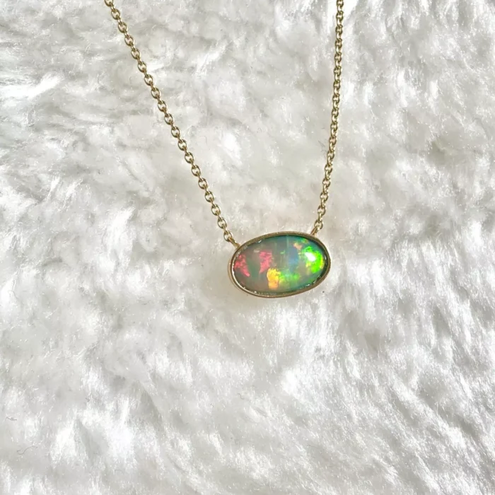 Håndlavet halskæde opal collier i 14kt guld med etiopisk opal